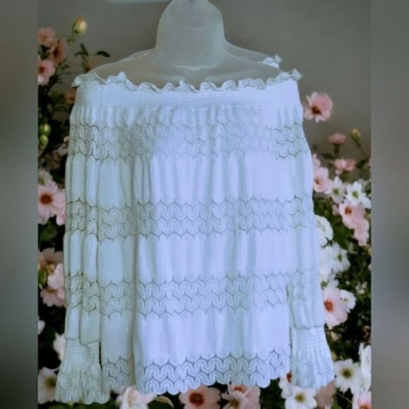 KATE & MALLORY LACE OFF THE SHOULDER BLOUSE/TOP Medium - Picture 3 of 12